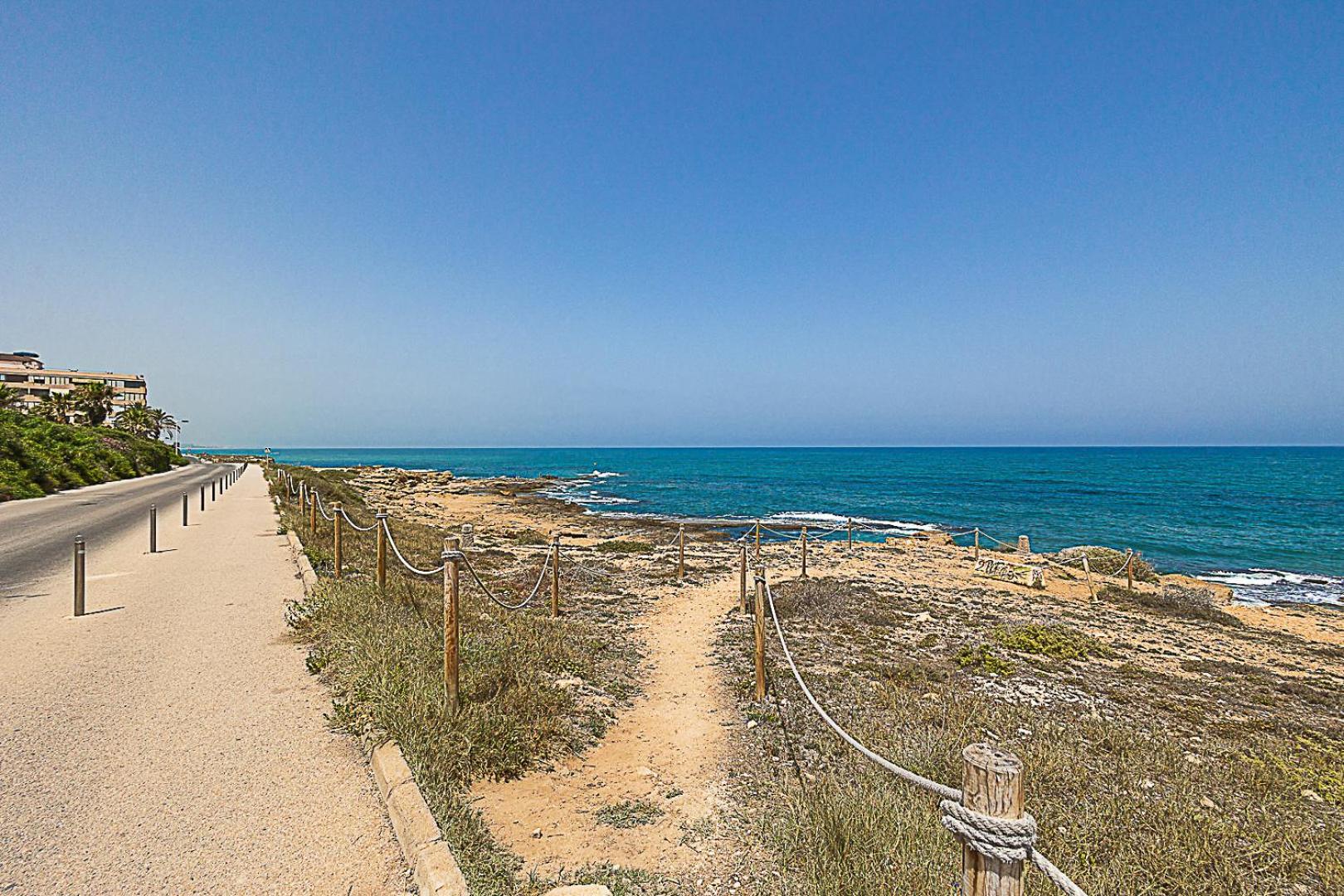 Апартаменты Miramar Magic Sea & Sunrise View Торевьиа Экстерьер фото